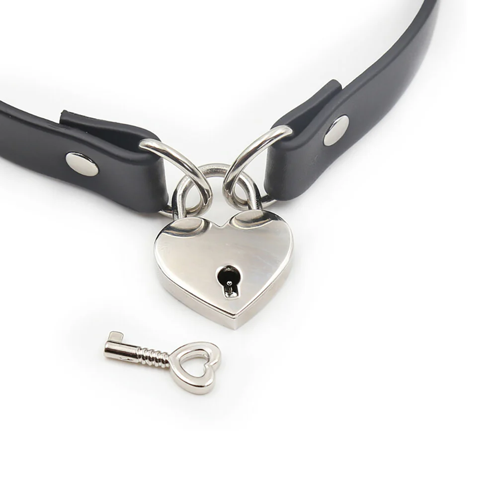 Ple'sur Pvc Collar With Heart Lock & Key Black - Image 3